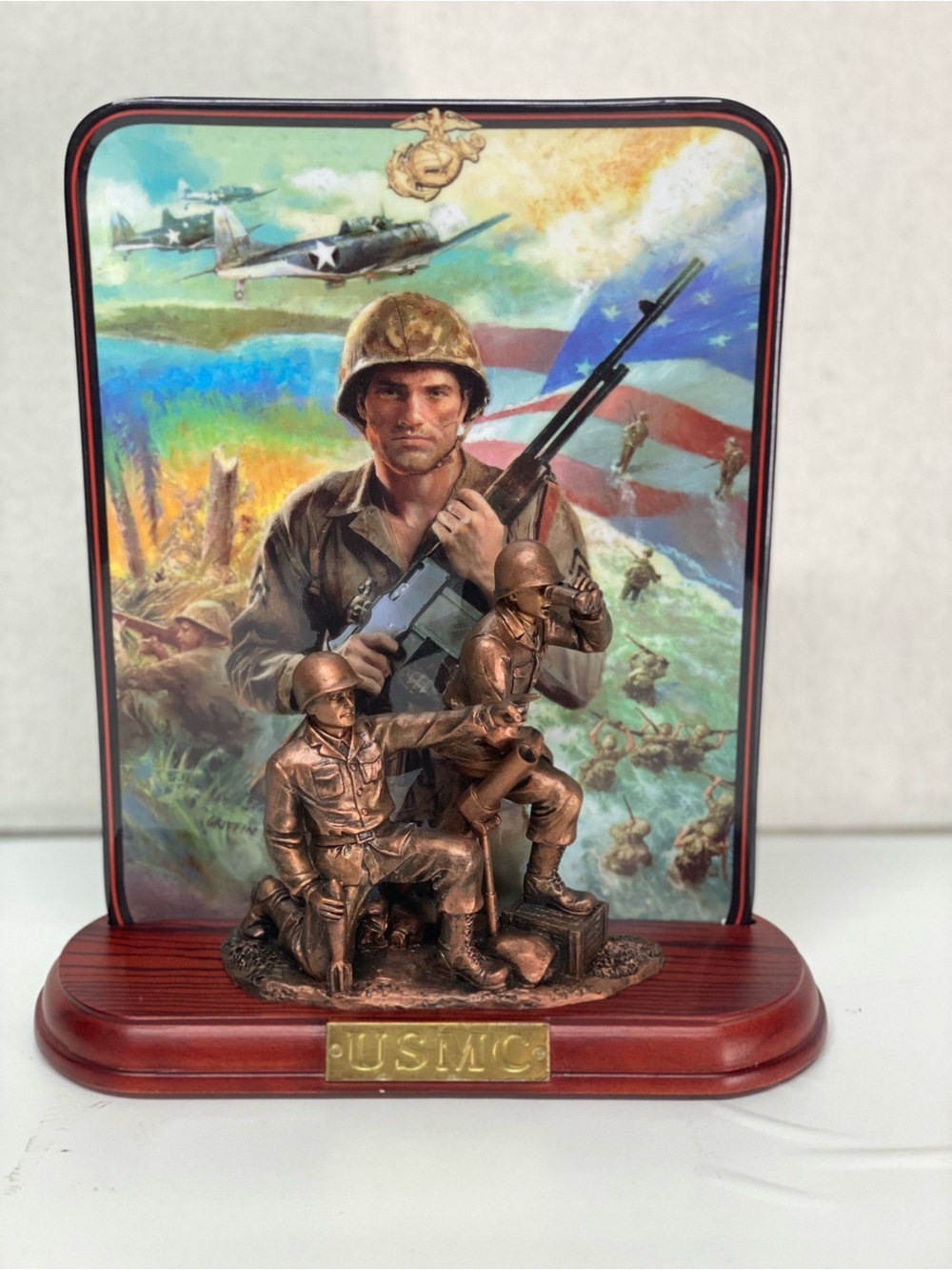 Bradford Exchange USMC Figure Plate 3D Sculpture of Marines in Battlefield